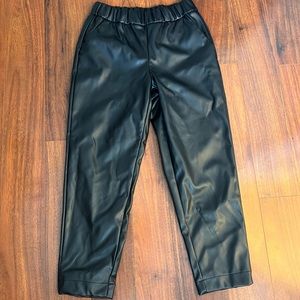NWOT Black Leather Cropped Pant Run Big
